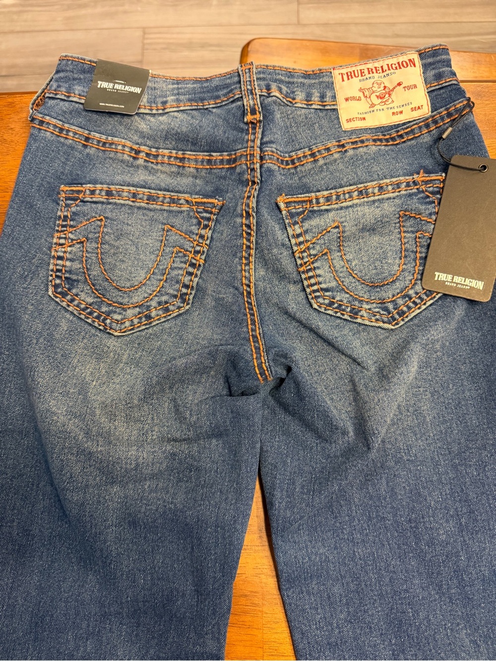 NWT True Religion Becca Big T Mid-Rise Bootcut Jeans Sz 25 Retail $204 - Picture 10 of 15